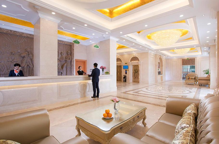 Vienna International Hotel Puning International Commodity City ภายนอก รูปภาพ