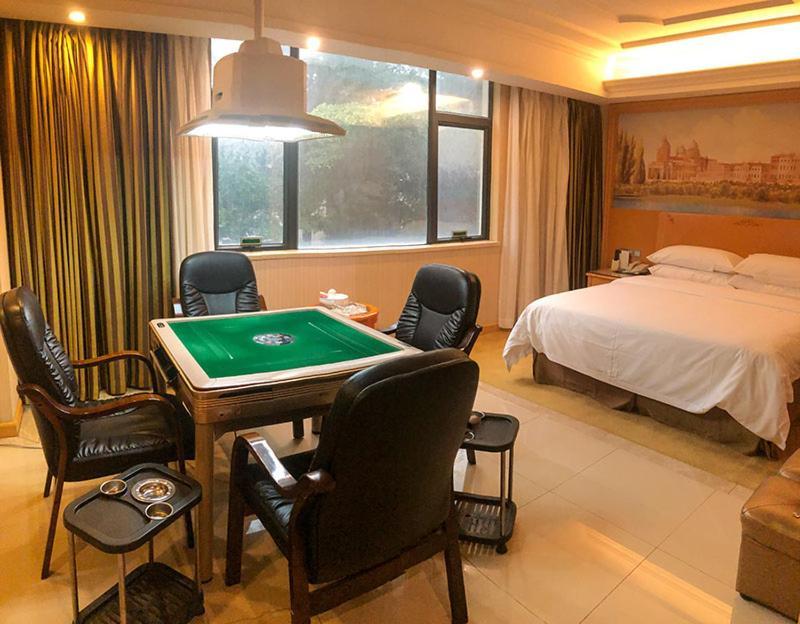 Vienna International Hotel Puning International Commodity City ภายนอก รูปภาพ